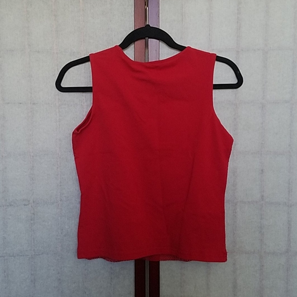 🎉HP🎉 NWT Vintage Liz Claiborne Red crop tank top. Petite size SP. - Picture 2 of 2